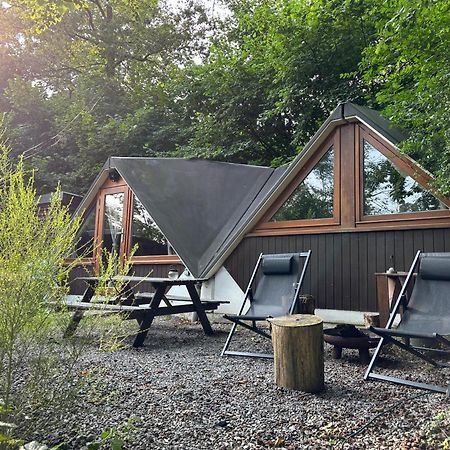 Chalet Tropical Avec Bain A Bulles - In The Woods Gesves Exterior foto